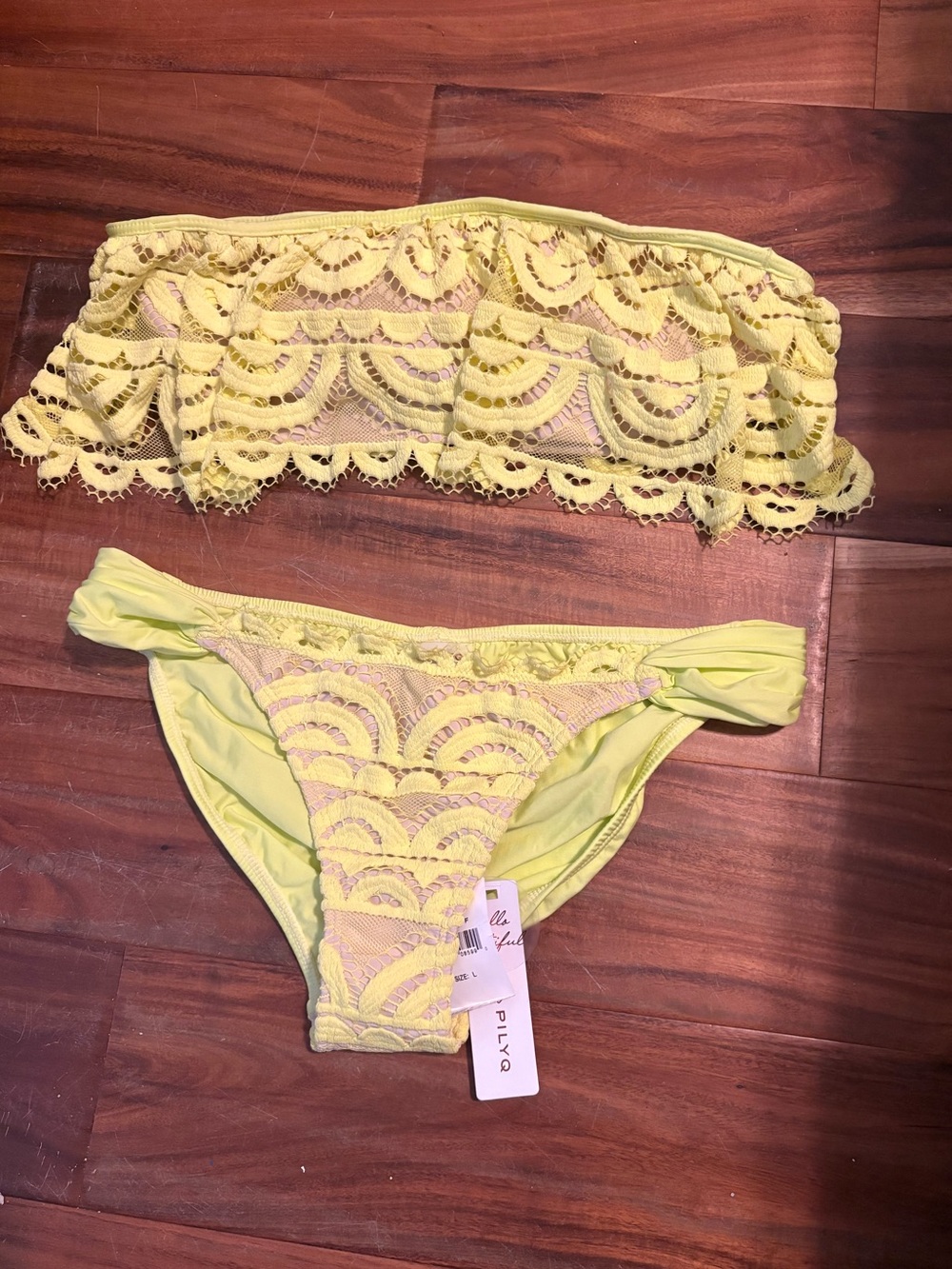 PILYQ Hello Beautiful Lace Ruffle Bandeau Bikini Set NWT Bottoms Size L (0322)